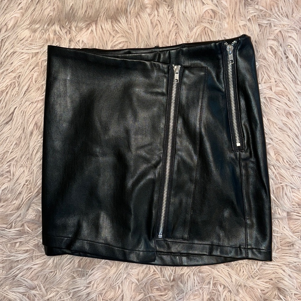 Lulu’s Leather Zip Up Skirt